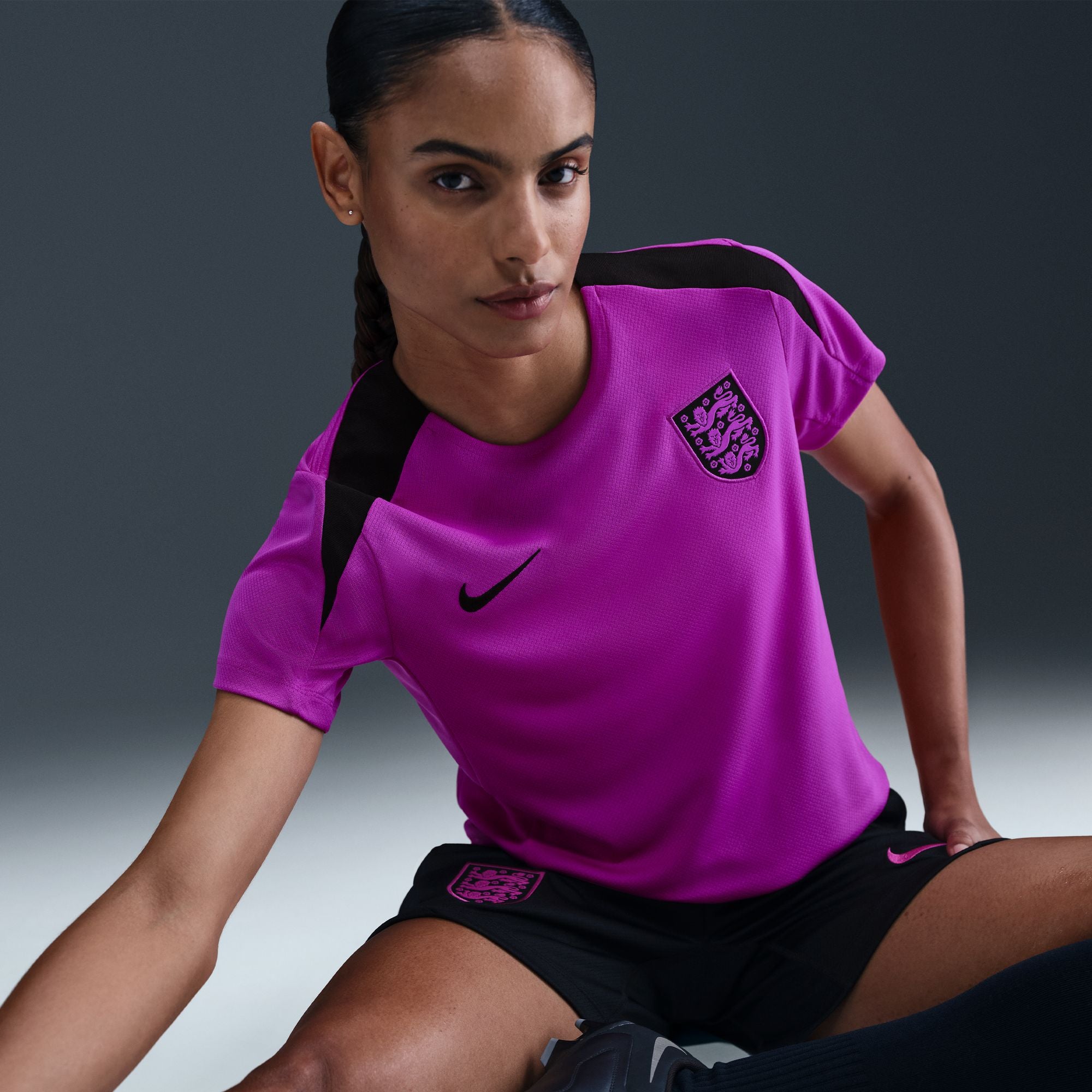 England Strike Curved Fit Nike Dri-FIT Soccer Short-Sleeve Top