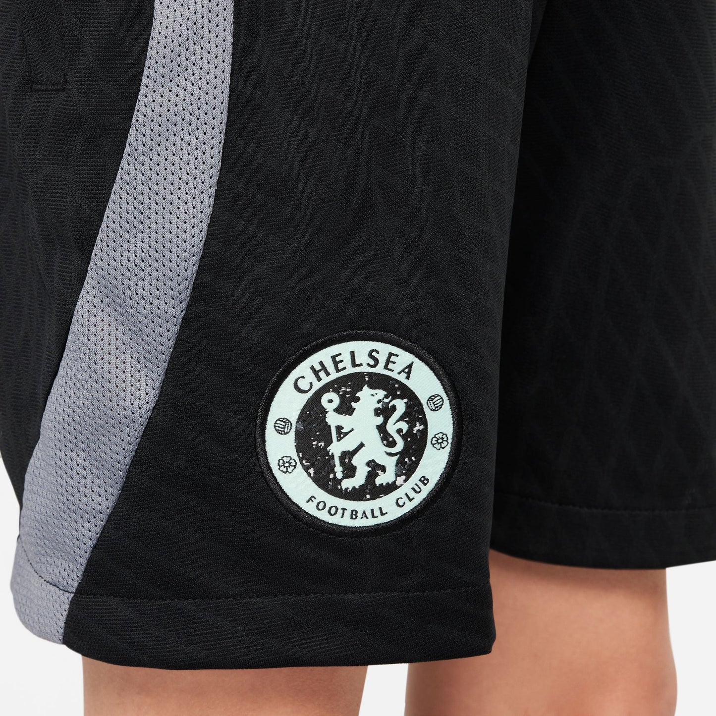 Chelsea Strike Third 23/24 Big Kids' Nike Dri-FIT Football Shorts