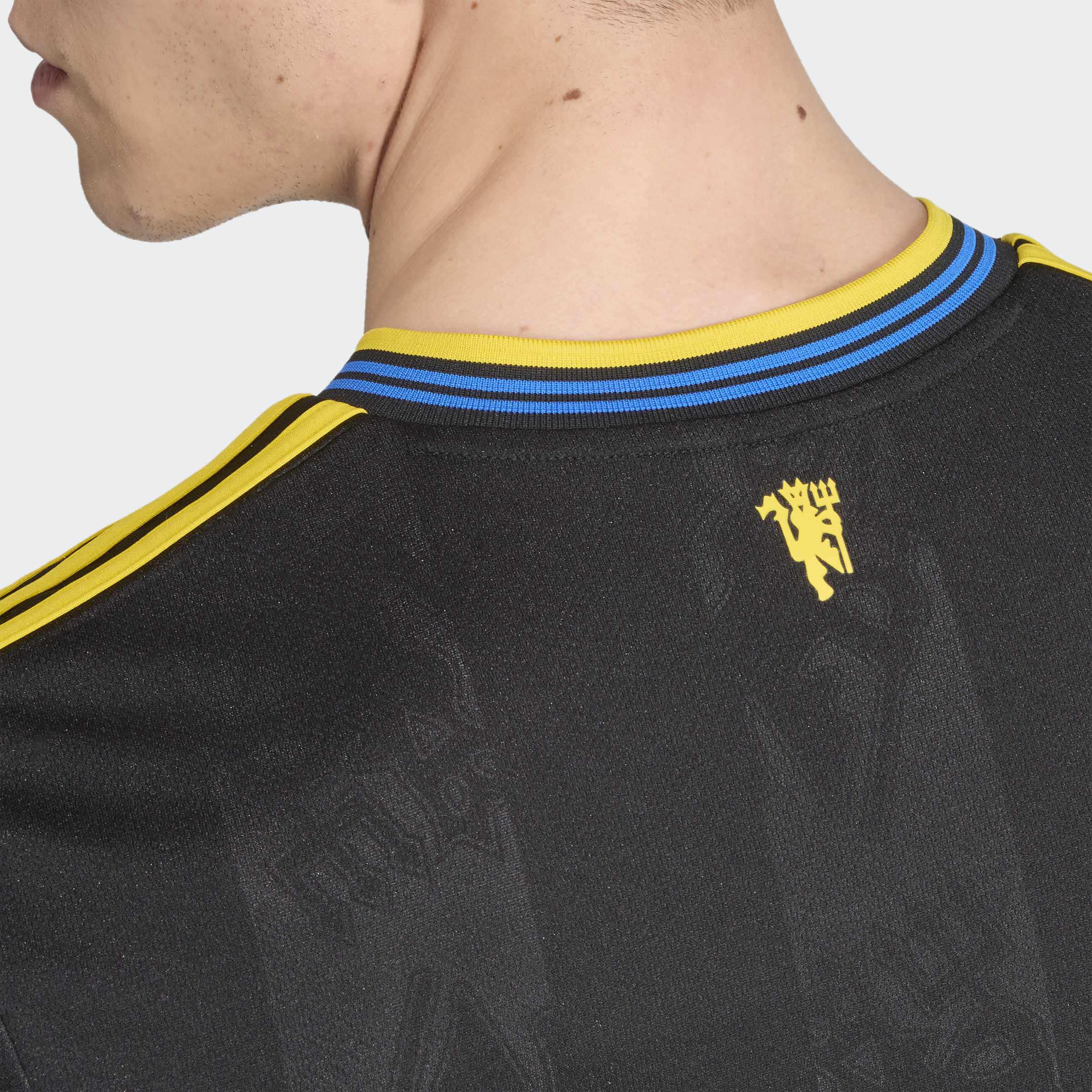 Manchester United 2025/26 Third Straight Fit Stadium Jersey